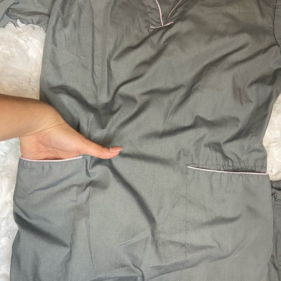 Medical Scrub Uniform Set | Grey | Size: X-Small - Picture 10 of 13